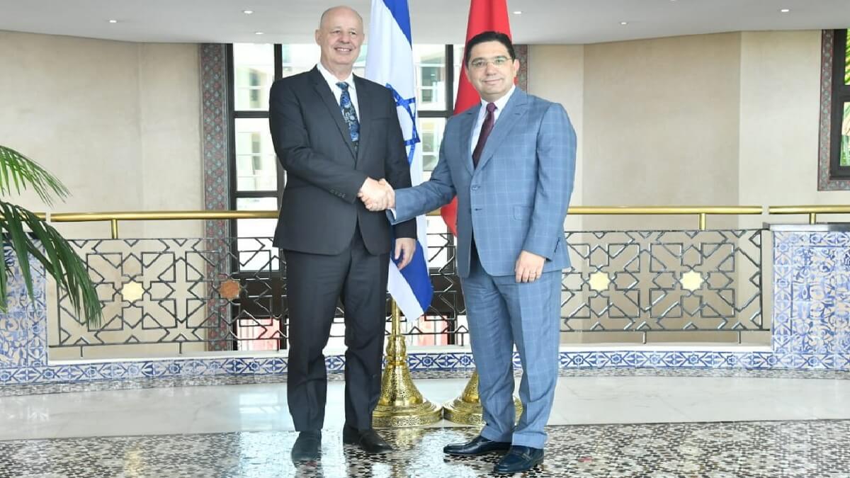 PHOTO/TWITTER/Moroccan Diplomacy - El ministro marroquí de Asuntos Exteriores, Nasser Bourita, recibe al asesor israelí de Seguridad Nacional, Tzachi Hanegbi