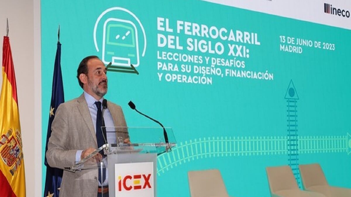 Ignacio Corlazzoli - CAF - El ferrocarril del siglo XXI