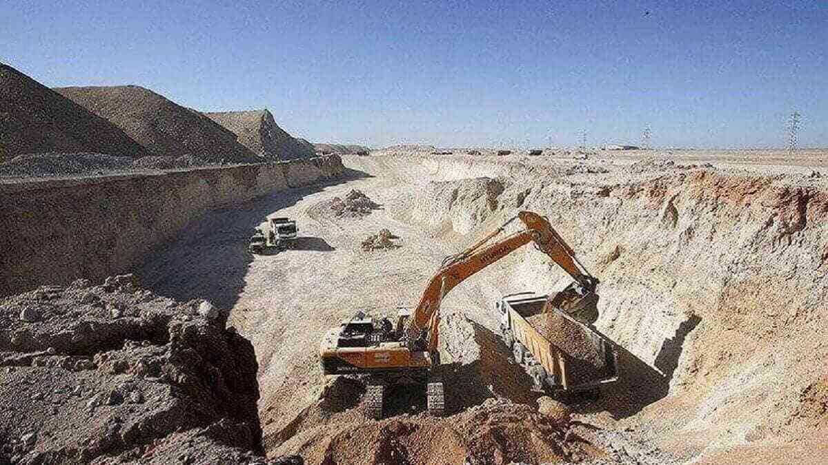 REUTERS/YOUSSEF BOUDLAL - Mina de fosfato en la fábrica de Boucraa de la Compañía Nacional de Fosfatos de Marruecos (OCP) situada en las provincias del sur