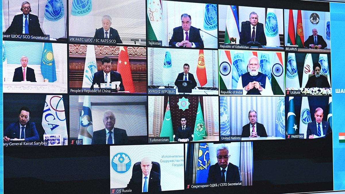SPUPTNIK/ALEXANDER KAZAKOV - Los líderes de los Estados y funcionarios de la Organización de Cooperación de Shanghái (OCS) se ven en una pantalla durante una cumbre a través de una videoconferencia en el Kremlin en Moscú, Rusia, el 4 de julio de 2023