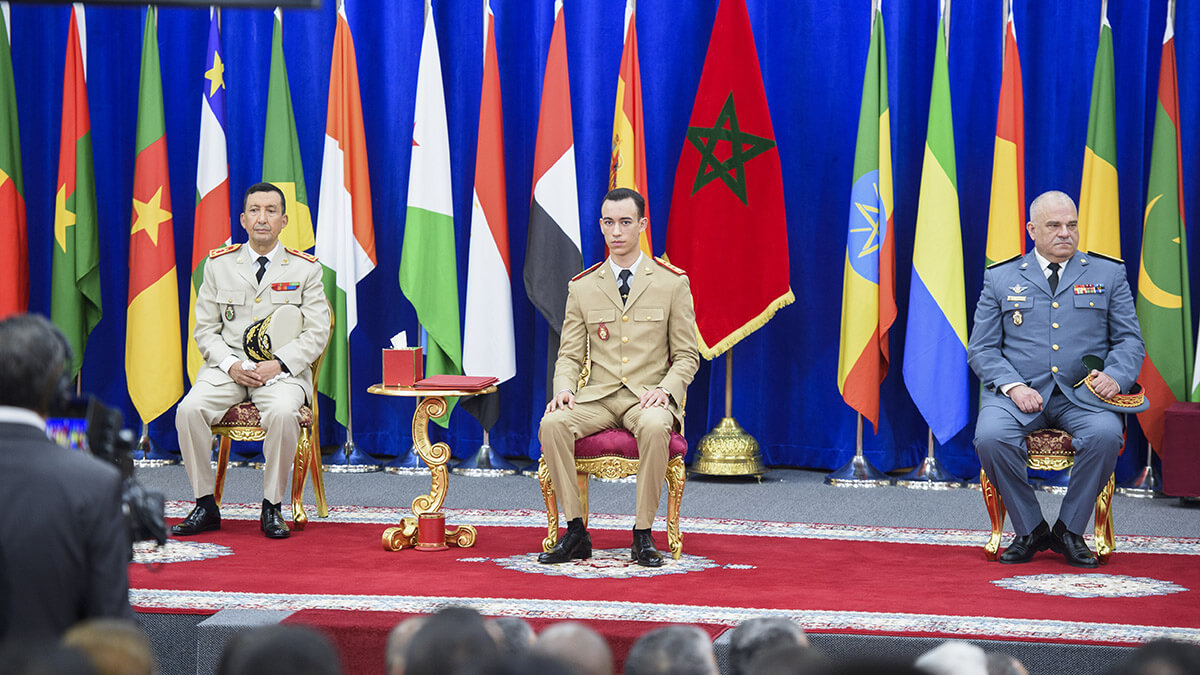 El príncipe heredero Moulay El Hassan preside la ceremonia de graduación de la 23ª promoción del Curso Superior de Defensa y de la 57ª promoción del Curso de Estado Mayor en el Real Colegio de Enseñanza Militar Superior (CREMS) - PHOTO/MAP
