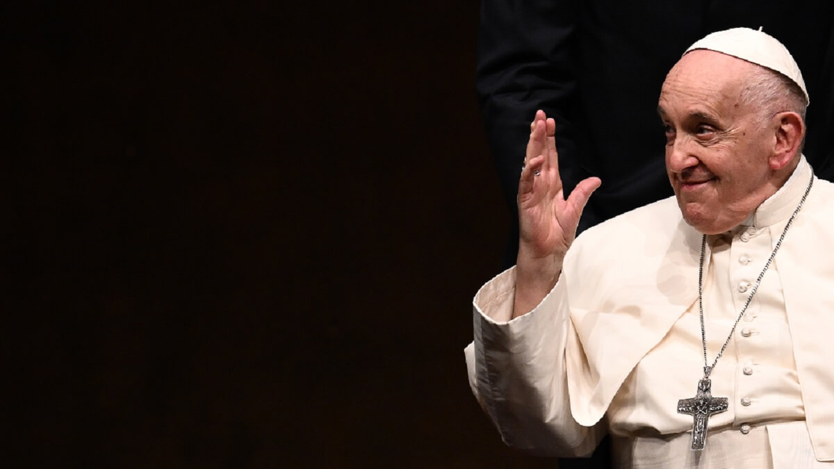 PHOTO/AFP/MARCO BERTORELLO - El papa Francisco durante su encuentro con las autoridades, la sociedad civil y el cuerpo diplomático en el centro cultural del barrio de Belem en Lisboa, durante su visita de cinco días para asistir a la Jornada Mundial de la Juventud (JMJ) de jóvenes católicos, el 2 de agosto de 2023
