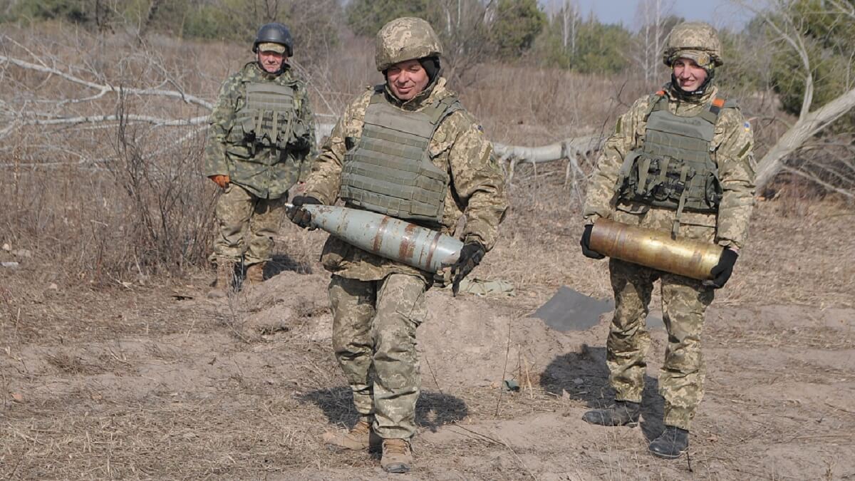 PHOTO/Ukranian Armed Forces - El presidente Zelenski expresa de manera insistente sus necesidades de armamento, material bélico y municiones. Su primera prioridad es paliar la escasez de proyectiles de 155 milímetros