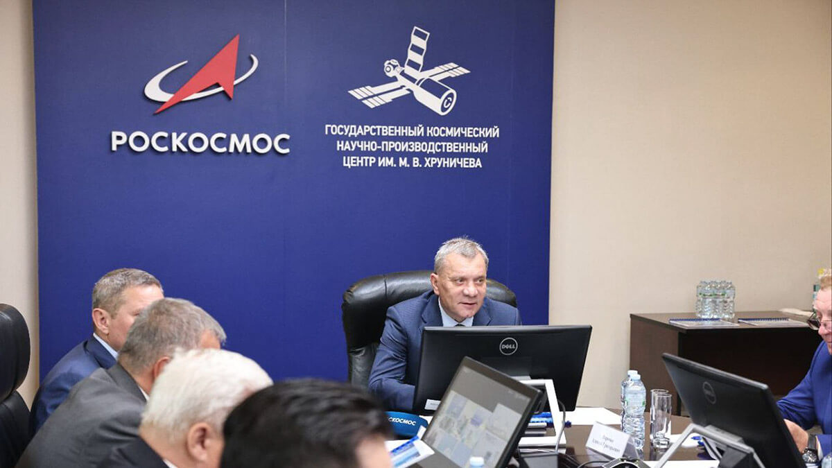 PHOTO/ Khrunichev - El Director General de Roscosmos es el General Yuri Borisov, que preside la reunión.  El Fracaso de la joya de la corona de la astronáutica rusa pone en riesgo su alto cargo, en el que lleva 13 meses