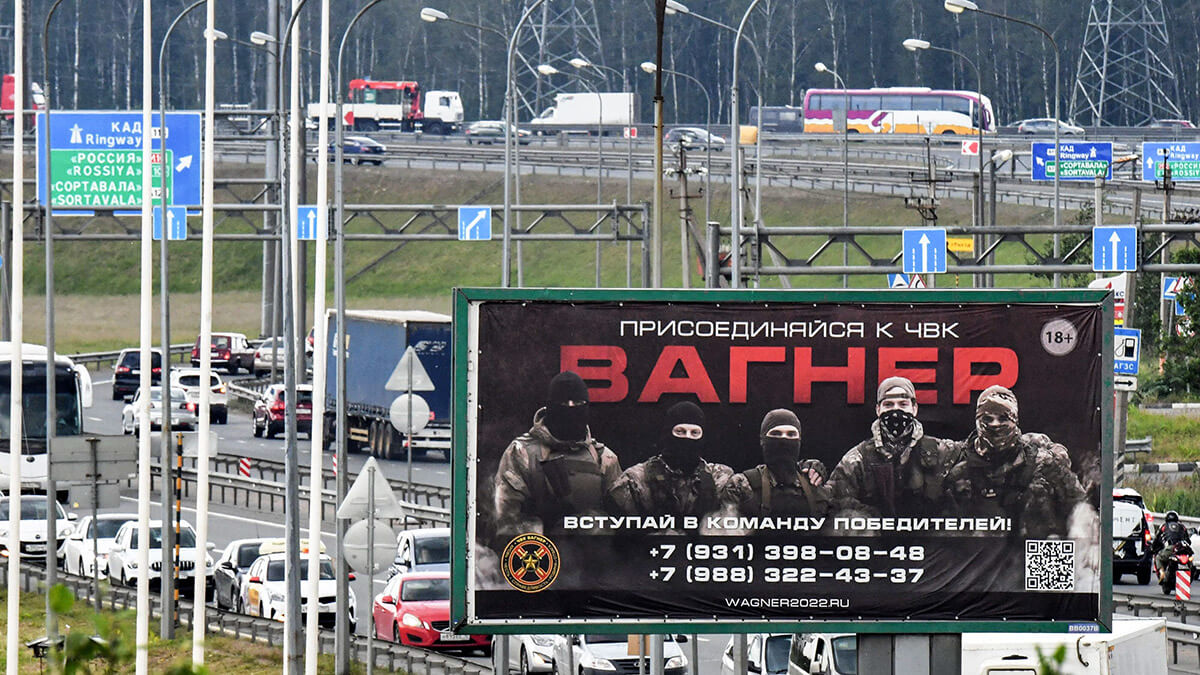 AFP/OLGA MALTSEVA
- Cartel publicitario del grupo Wagner en San Petersburgo, el 24 de junio de 2023
