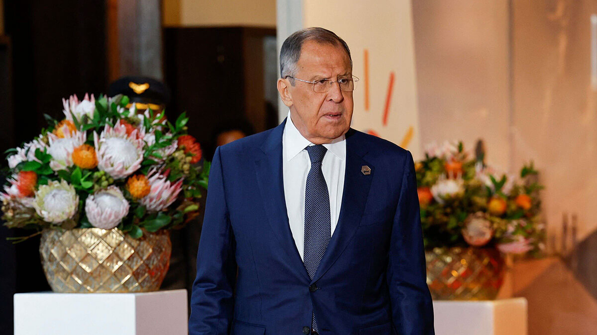 AFP/ GIANLUIGI GUERCIA - El Ministro de Asuntos Exteriores de Rusia, Sergei Lavrov, llega a la Cumbre BRICS 2023 en el Centro de Convenciones de Sandton en Johannesburgo el 23 de agosto de 2023