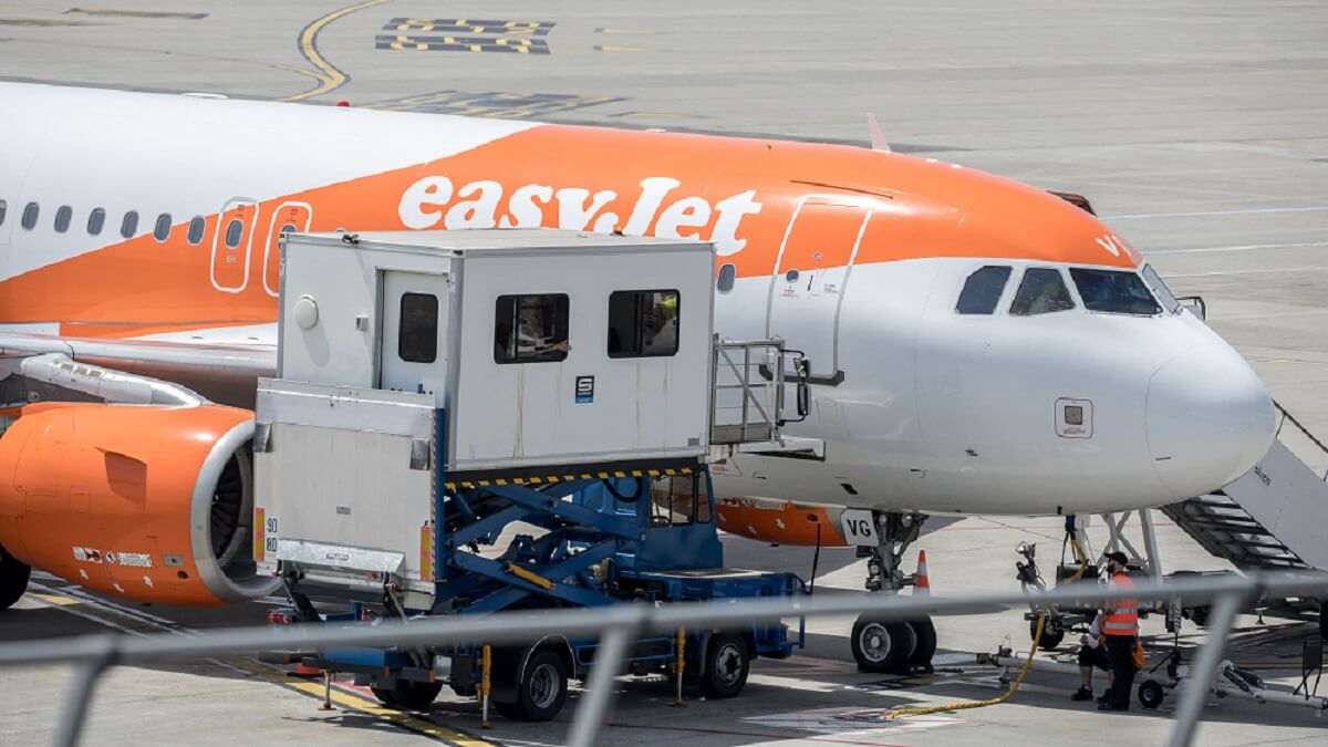 PHOTO/FREDERIC SCHEIBER/HANS LUCAS/HANS LUCAS VÍA AFP - Un avión de EasyJet en el aeropuerto de Toulouse-Blagnac
