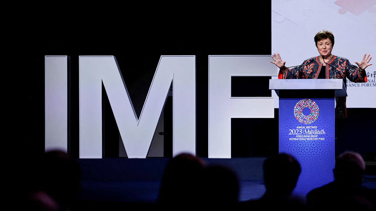 REUTERS/SUSANA VERA - La directora gerente del Fondo Monetario Internacional (FMI), Kristalina Georgieva, habla en el segundo día de la reunión anual del FMI y el Banco Mundial, tras el mortífero terremoto del mes pasado, en Marrakech, Marruecos, el 10 de octubre