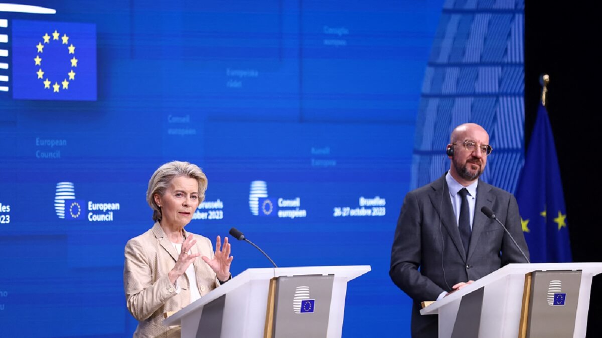 El presidente del Consejo Europeo, Charles Michel, y la presidenta de la Comisión Europea, Ursula von der Leyen - PHOTO/AFP/KENZO TRIBOUILLARD