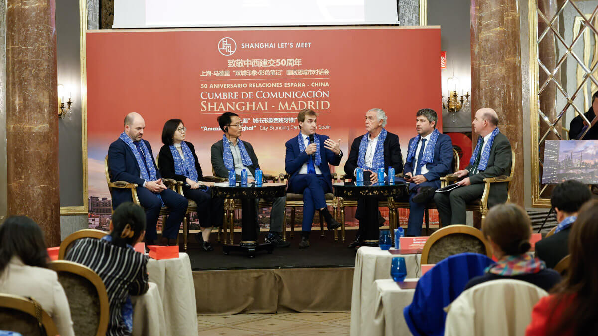 2 Mesa Redonda