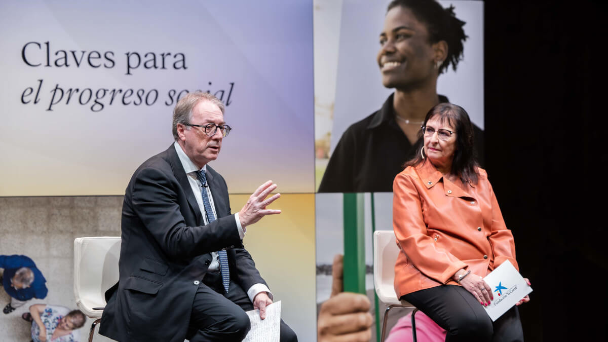 Marc Simón, subdirector general de la Fundación ”la Caixa”, y Elisa Durán, directora general adjunta de la Fundación ”la Caixa”, en el acto Claves para el progreso social. Fundación ”la Caixa”.