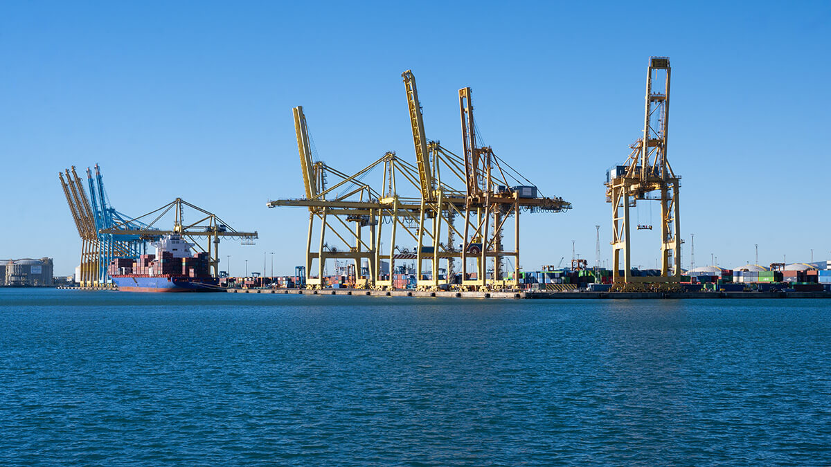 PHOTO/ATALAYAR/GUILLERMO LÓPEZ - Terminal de contenedores del Port de Barcelona