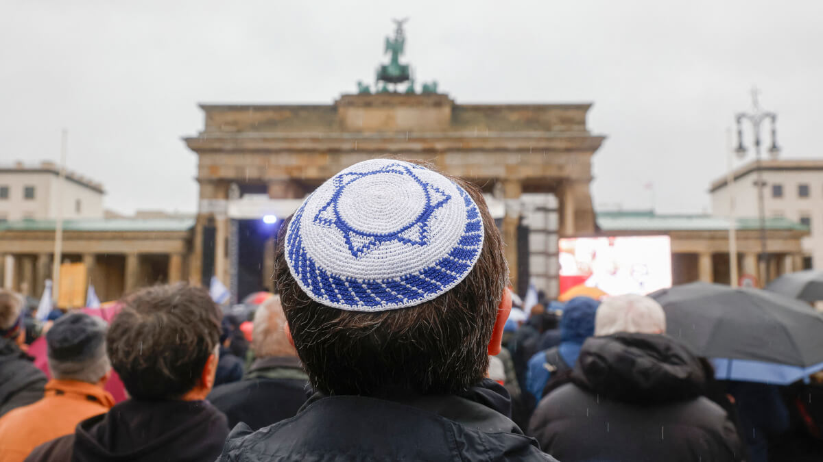 Una manifestación contra el antisemitismo en Berlín el 10 de diciembre - MICHELE TANTUSSI / AFP