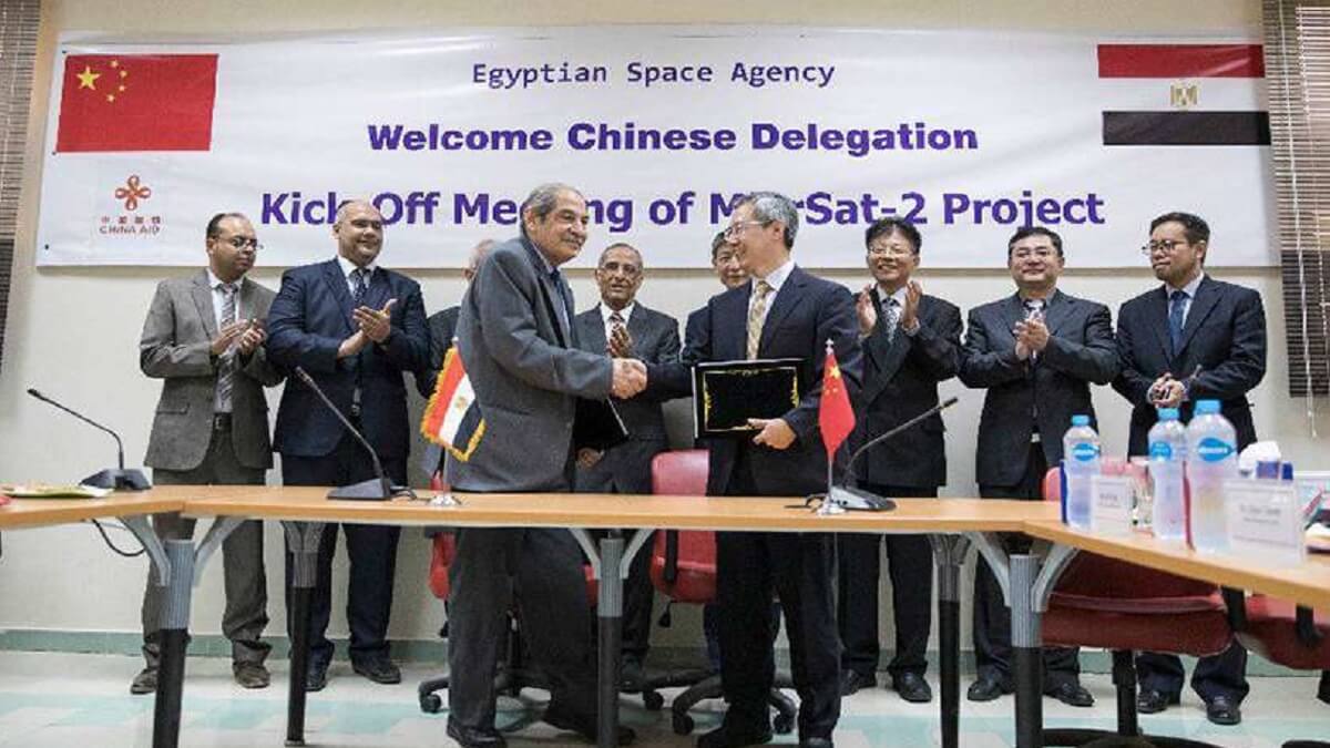 A diferencia de la cooperación espacial que China practica con otros países, con Egipto ha optado por transferir su tecnología para que los ingenieros de la nación árabe hayan podido construir su primer satélite de observación - PHOTO/EgSA
