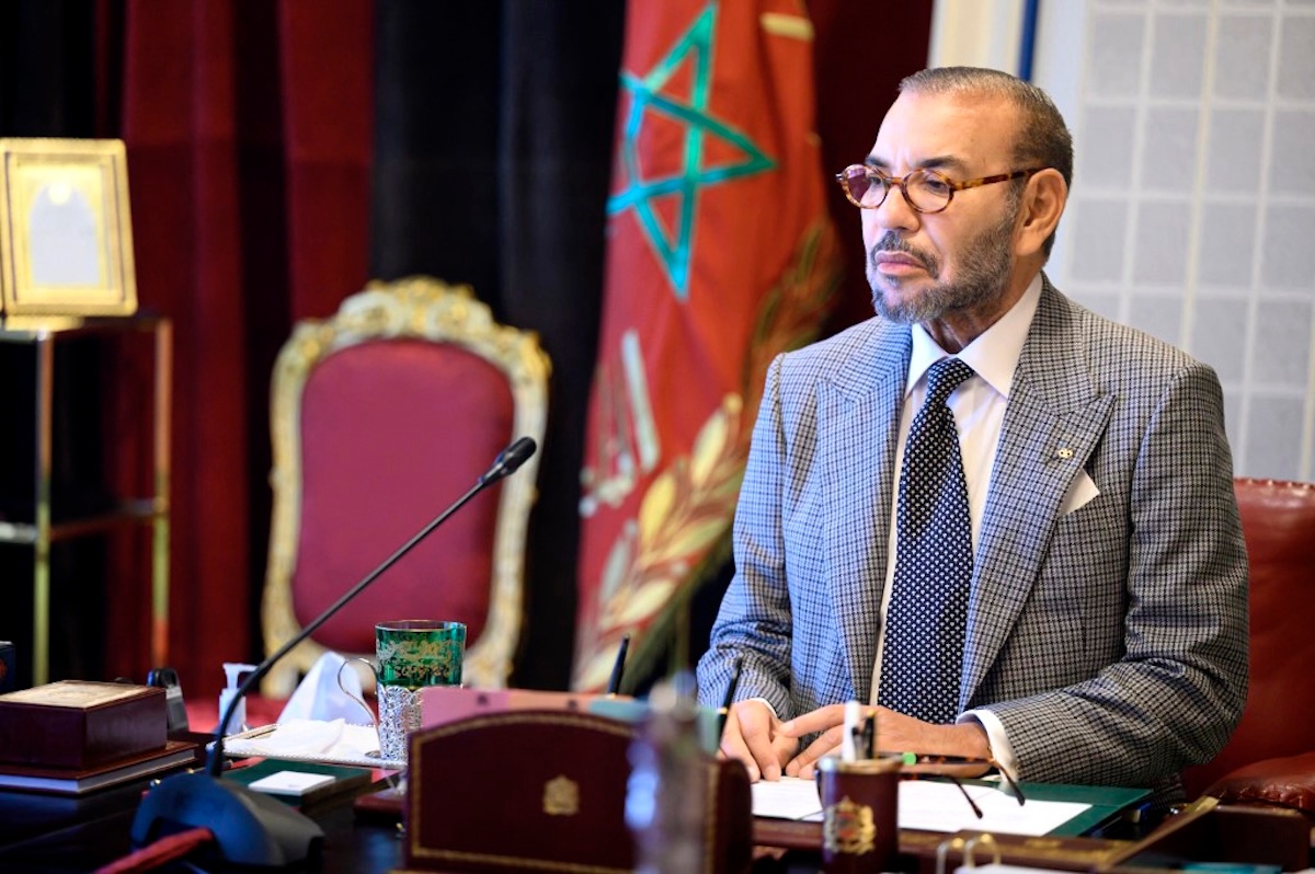 This handout picture provided by the Moroccan agency press (MAP) on September 20, 2023, shows Morocco's King Mohammed VI chairing a working session devoted to the reconstruction and general upgrading program of the regions affected by the Al Haouz earthquake, on September in the Royal Palace in the capital Rabat. Nearly 3,000 people were killed and thousands more injured when a 6.8-magnitude earthquake tit Morocco's Al-Haouz province on September 8. In its aftermath, many worry that the dire living conditions and poor hygiene spell new threats for the survivors. (Photo by MAP / AFP) / RESTRICTED TO EDITORIAL USE - MANDATORY CREDIT AFP PHOTO / MOROCCAN AGENCY PRESS - NO MARKETING - NO ADVERTISING CAMPAIGNS - DISTRIBUTED AS A SERVICE TO CLIENTS