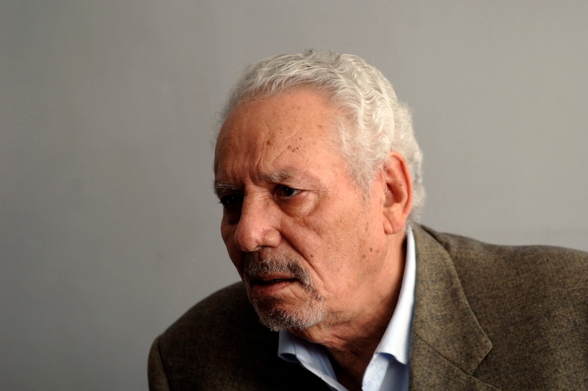 A picture taken on January 9, 2016, shows former Algerian defence minister Khaled Nezzar speaking during a press conference in Algiers. (Photo by Ryad KRAMDI / AFP)