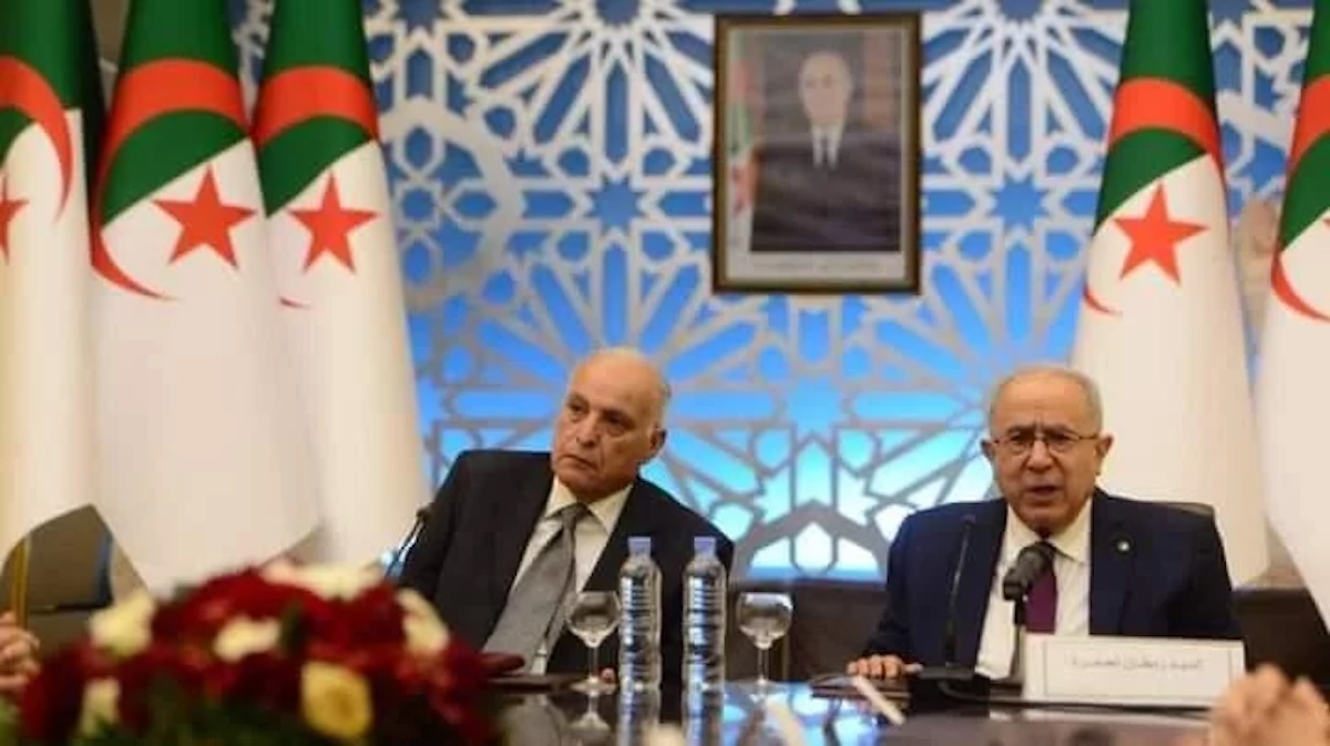 ahmed Attaf toma posesion.jpg copia