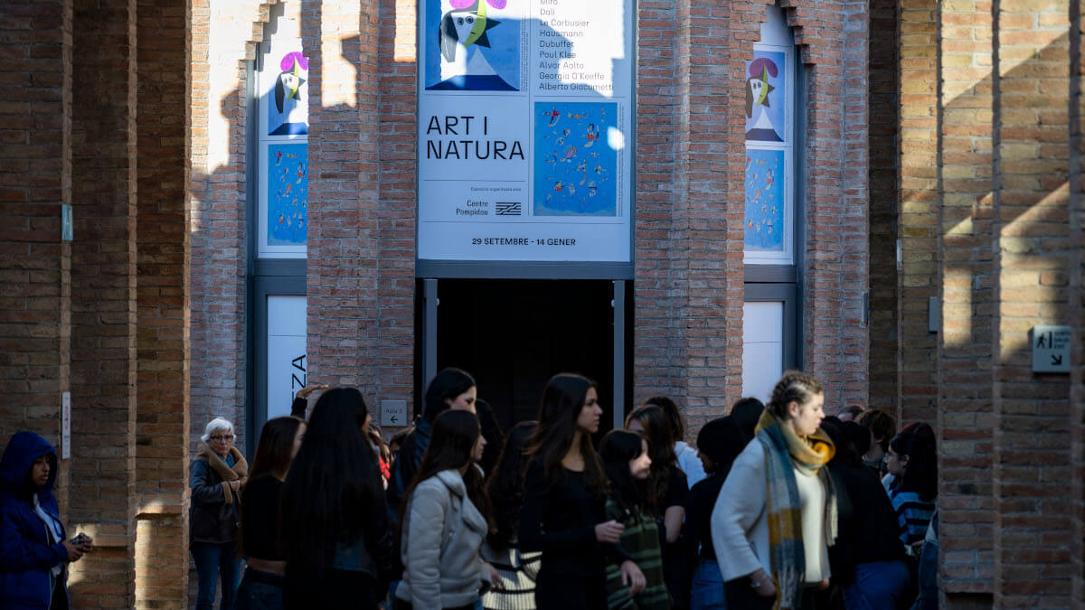 Entrada de la exposición Arte y naturaleza. Un siglo de biomorfismo, en CaixaForum Barcelona.