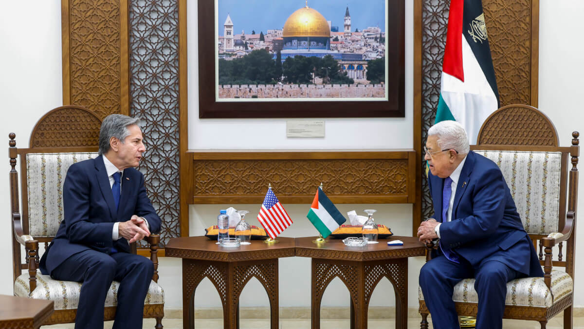 El secretario de Estado de Estados Unidos, Antony Blinken, se reúne con el presidente palestino, Mahmud Abbas para abordar el futuro de Gaza tras la guerra - EVELYN HOCKSTEIN / POOL / AFP