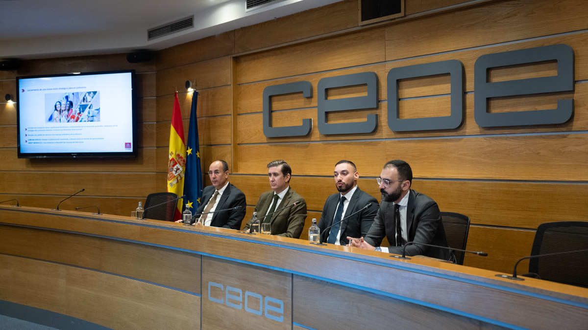 Javier Calderón, Ali Hajji y Hassan Benboubker - PHOTO/ATALAYAR/GUILLERMO LÓPEZ