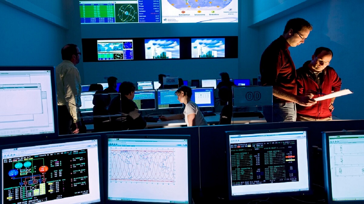 PHOTO/DLR - El centro de control del segmento terrestre situado Oberpfaffenhofen (Alemania) es el encargado de supervisar el rendimiento de los satélites y las señales Galileo