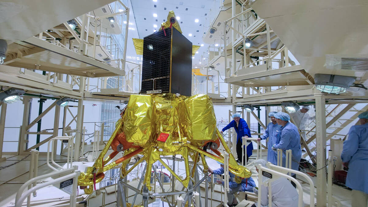 PHOTO/TsENKi-Roscosmos - La astronave rusa Luna-25 se estrelló contra la Luna el 19 de agosto de 2023 debido a que sus motores funcionaron durante el descenso durante 127 segundos en lugar de los 84 programados