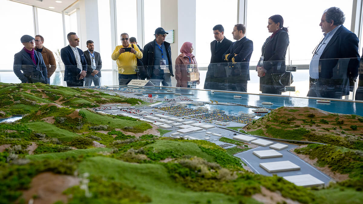 Maqueta del puerto de Tánger Med - ATALAYAR/GUILLERMO LÓPEZ