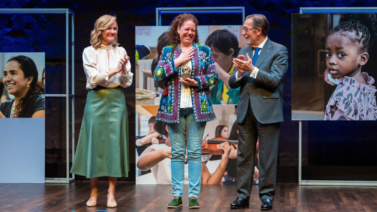 Sonia Moreno, del Proyecto Aljadid, recoge el premio
