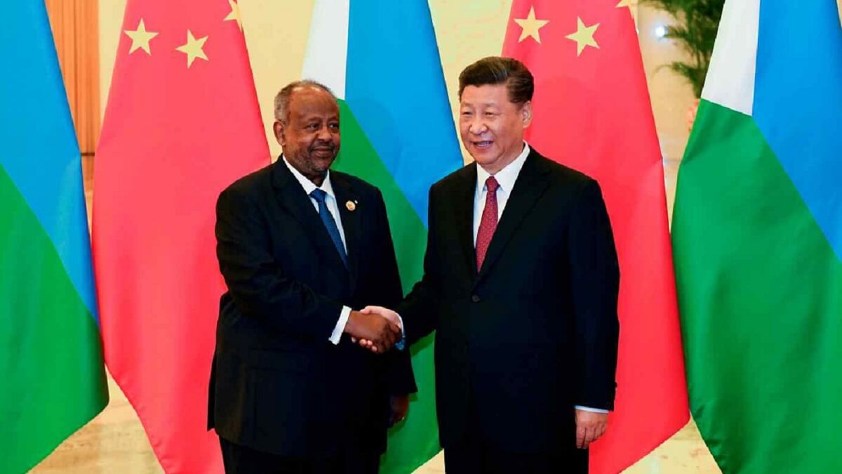 El presidente de la República, Ismail Omar Guelleh, de 79 años, en el poder desde mayo de 1999, ha acordado con Xi Jinping levantar una base espacial en territorio de Yibuti - PHOTO/Ambassade de Chine en Djibouti