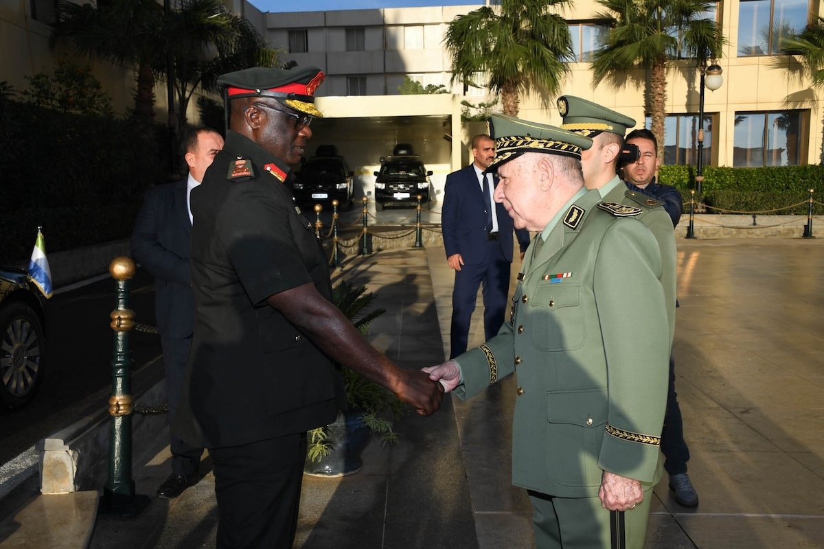 argelia sierra leona militares