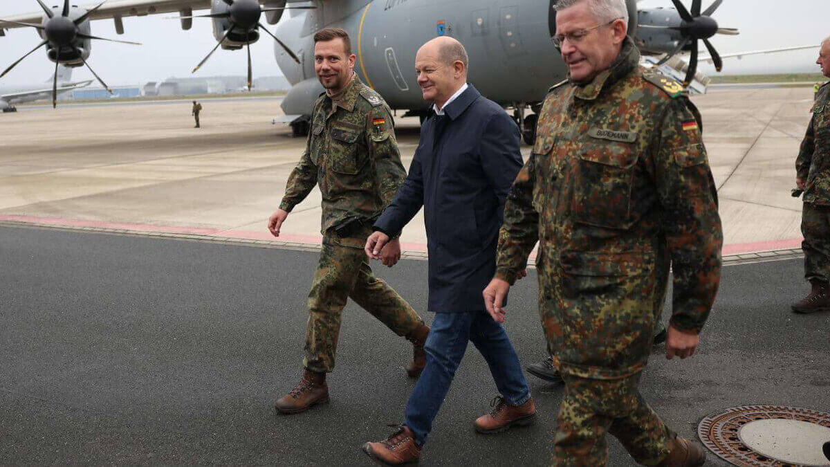 PHOTO/Bundeswehr-Anne Weinrich - El canciller Olaf Scholz ha reconsiderado la postura de Alemania respecto a las ventas de armamento al país del Golfo, lo que abre la puerta al MRTT, A400M y C295, cuyas factorías están en España