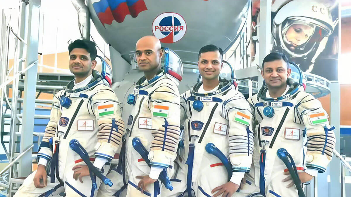 Los cuatro aviadores han recibido la formación básica para volar al espacio en el Centro de Entrenamiento de Cosmonautas Yuri Gagarin de Moscú y la completarán en Centro Espacial Johnson de la NASA en Houston, Texas - PHOTO/TsPK