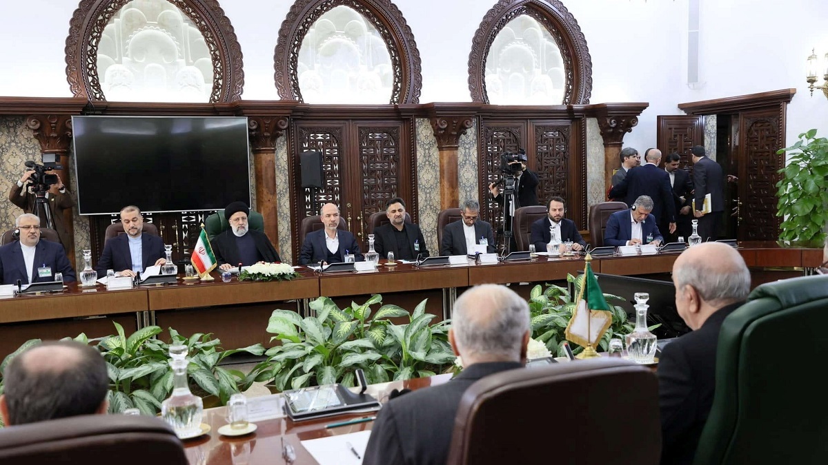 El presidente argelino Abdelmadjid Tebboune se reúne con el presidente iraní Ebrahim Raisi en Argel, Argelia, el 3 de marzo de 2024. Presidencia argelina/Handout via REUTERS ATENCIÓN EDITORES