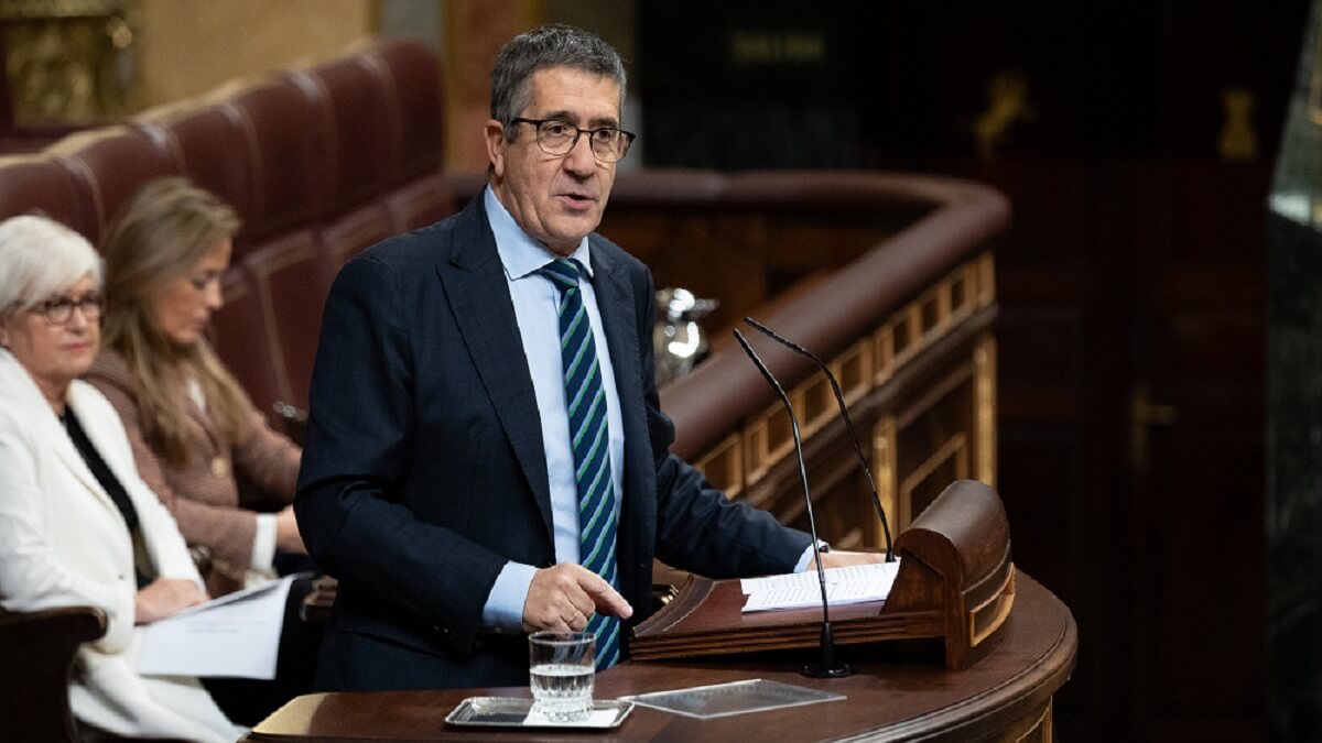Delimiro “el Metralleta” se pone a disposición del diputado Santos Cerdán, componedor de las relaciones entre Carles Puigdemont y Pedro Sánchez, y el portavoz del PSOE en el Congreso, Patxi López (en imagen) - PHOTO/PSOE