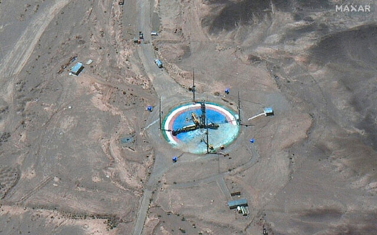 PHOTO/Maxar Technology - Irán ha efectuado desde su territorio dos lanzamientos al espacio en menos de tres meses. Uno desde el Centro Espacial Jomeini, en imagen, otro desde el complejo de Shahroud 