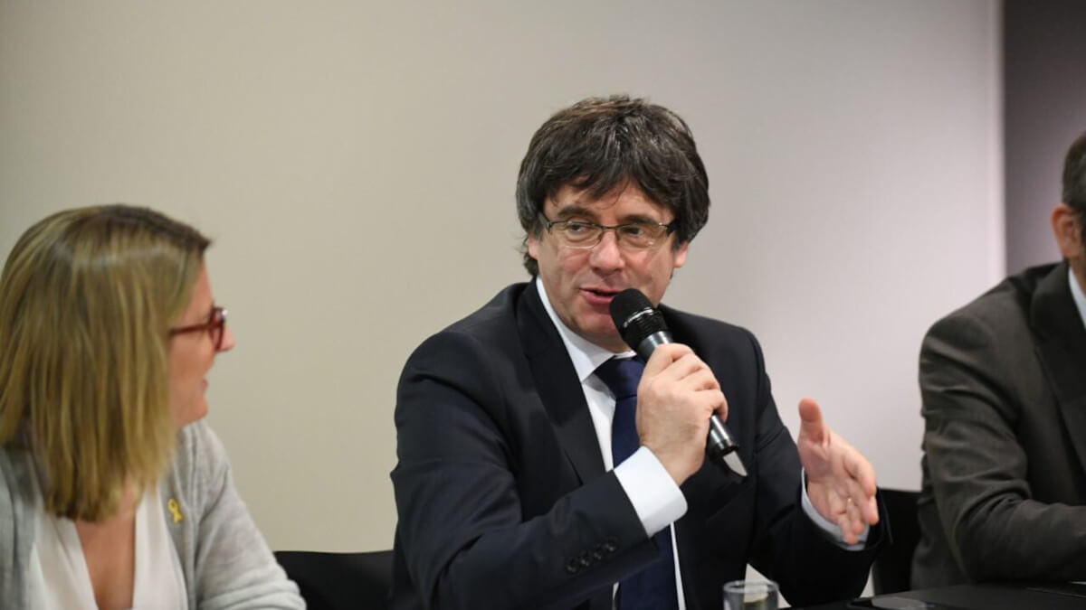 PHOTO/JuntsXCat Twitter/X - Valedor de Carles Puigdemont, el Mesías de los separatistas catalanes, a quien el presidente Sánchez espera con ansiedad estrechar entre sus brazos lo más pronto posible