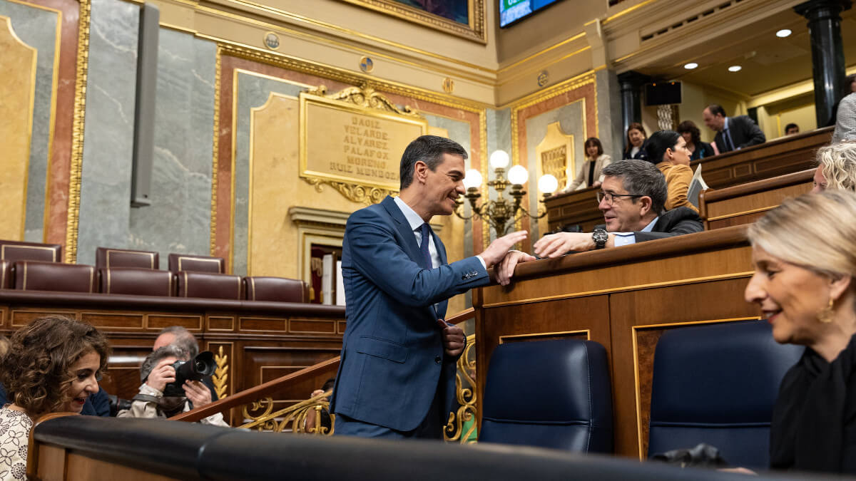 PHOTO/PSOE-Eugenia Morago - Sánchez agradece al portavoz del PSOE en el Congreso, Patxi López, su interés por plantear su candidatura como Presidente Perpetuo y convertirlo en el PP de los mil años