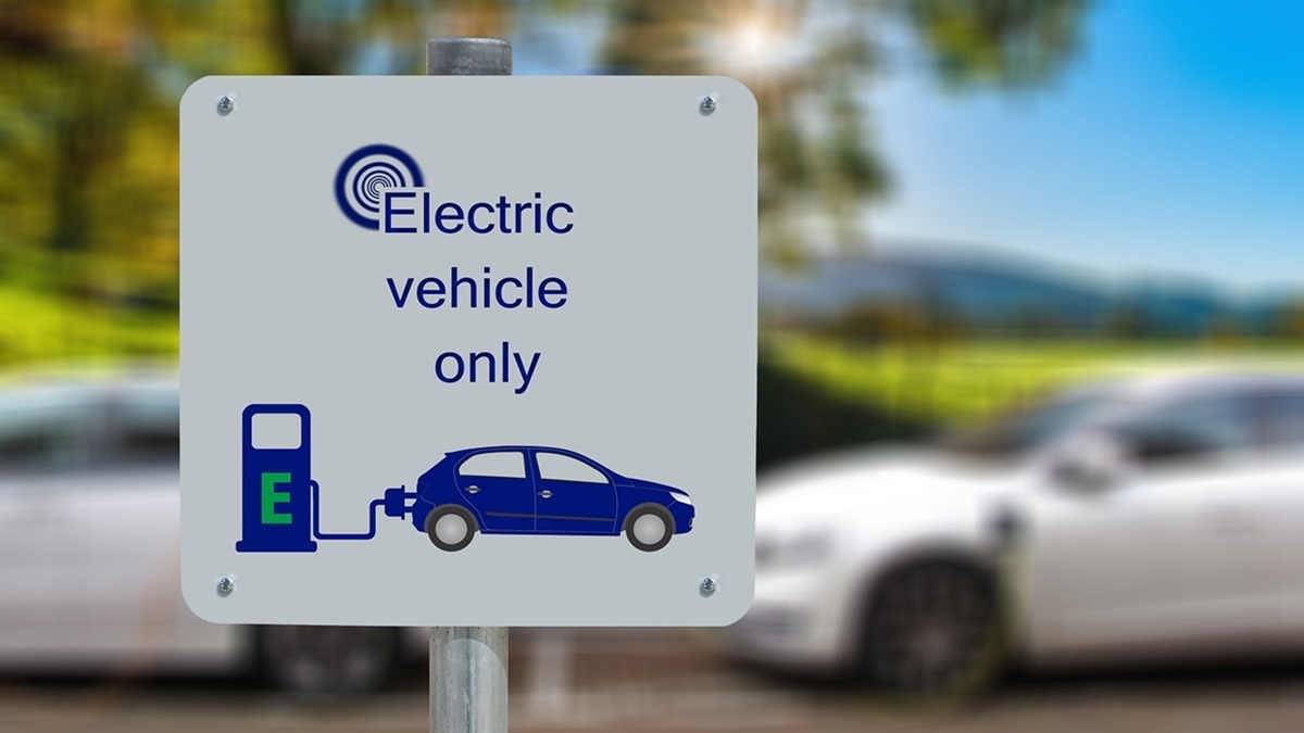 Estación de coches eléctricos - PHOTO/PIXABAY