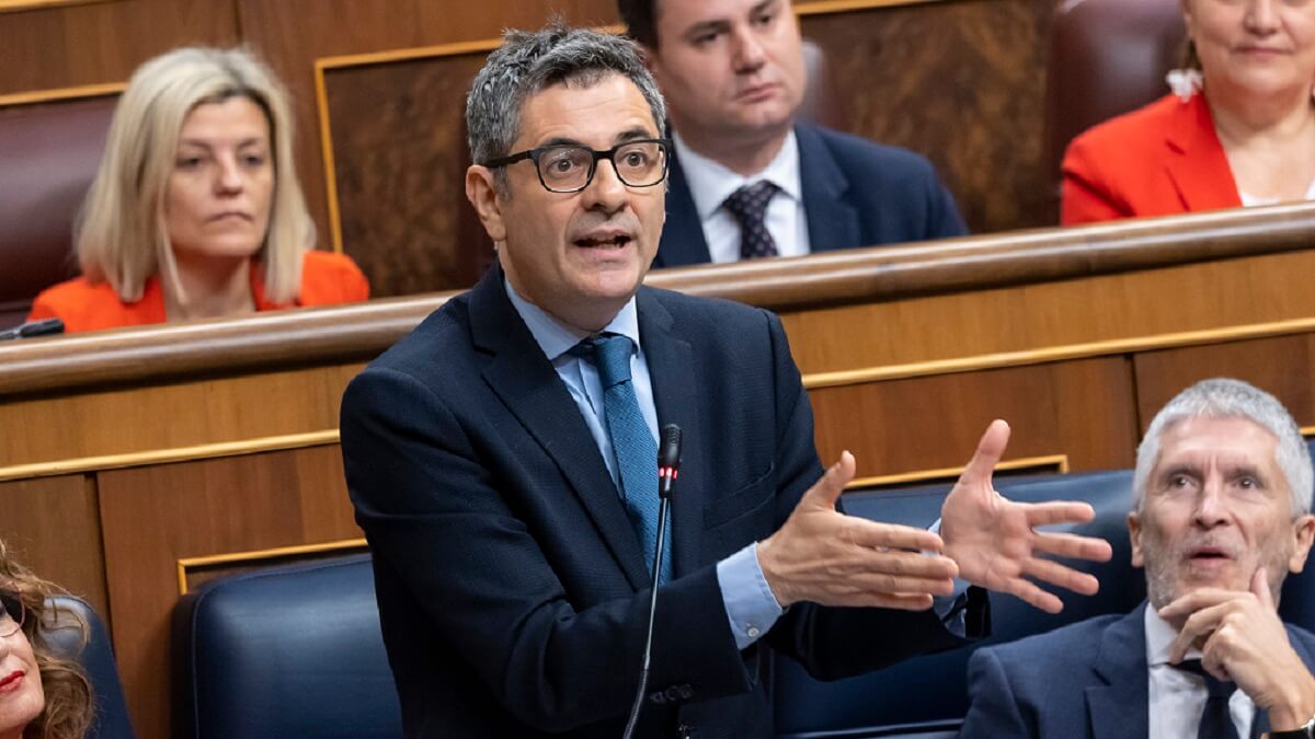 El San Pedro del Sanchismo, el ministro Félix Bolaños, cabeza de la iglesia redentora que va a difundir la obra del Salvador de los Creyentes Socialistas - PHOTO/PSOE-Eva Ercolanese