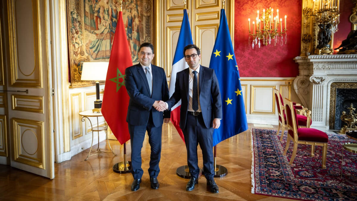 El ministro marroquí de Exteriores, Nasser Bourita, con su homólogo francés, Stéphane Séjourné, en París - PHOTO/X/@MAROCDIPLOMATIE