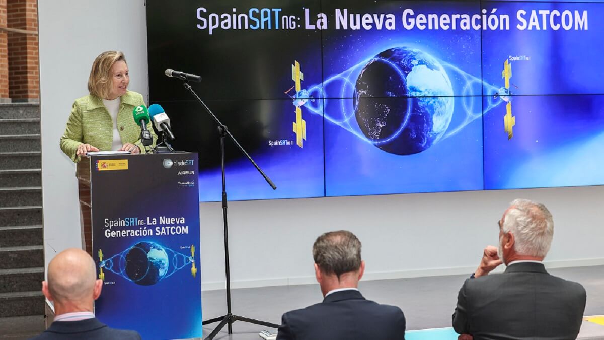 La secretaria de Estado de Defensa, Amparo Valcarce, ha confirmado que su departamento ha puesto mucha ambición en los dos satélites, que cuentan con una financiación de 1.400 millones de euros - PHOTO/MDE-Iñaki Gómez