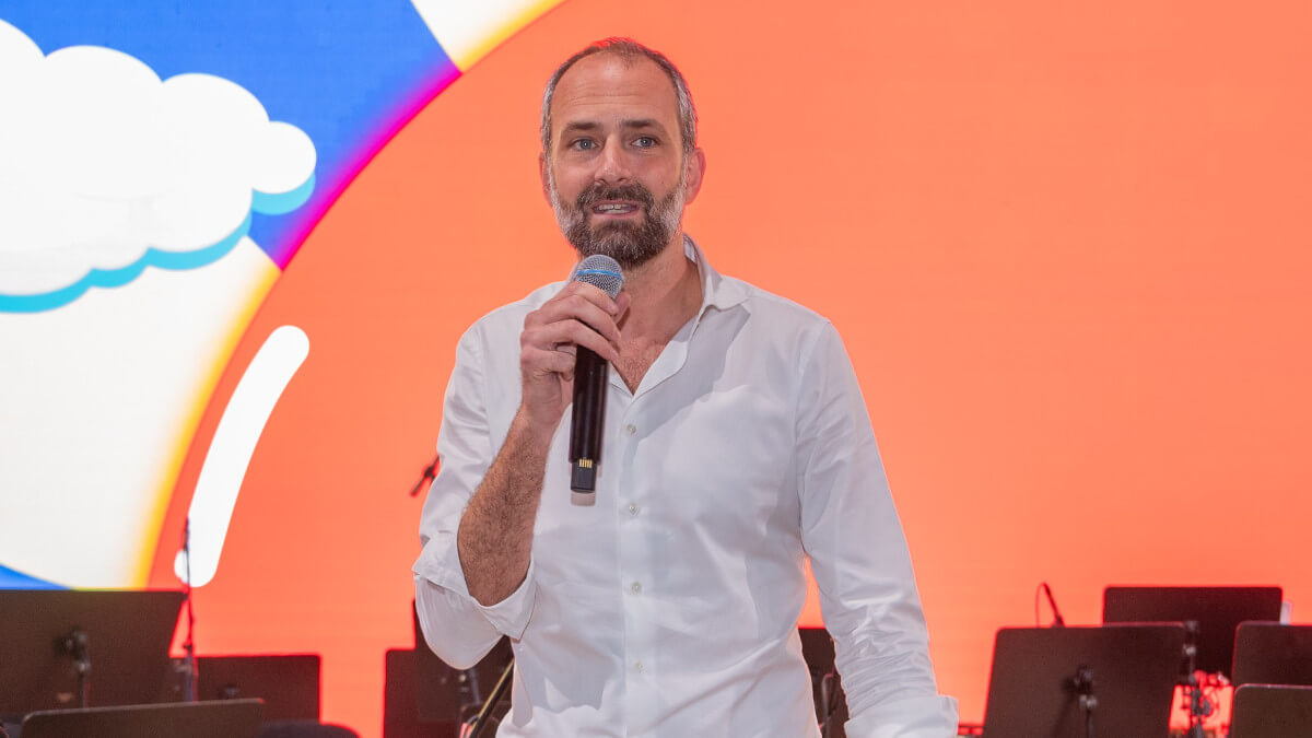 Pietro Pinetti, Director Artístico de la SAC durante su discurso en la ceremonia de clausura