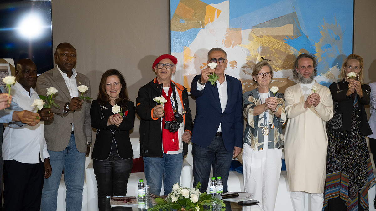 Mata conferencia larache flores