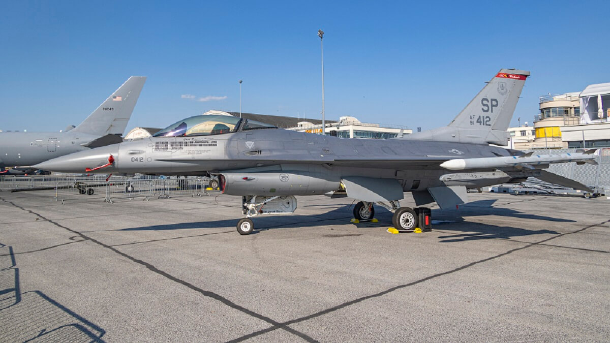 Turkey and the United States sign an agreement for the sale of F-16 fighter jets