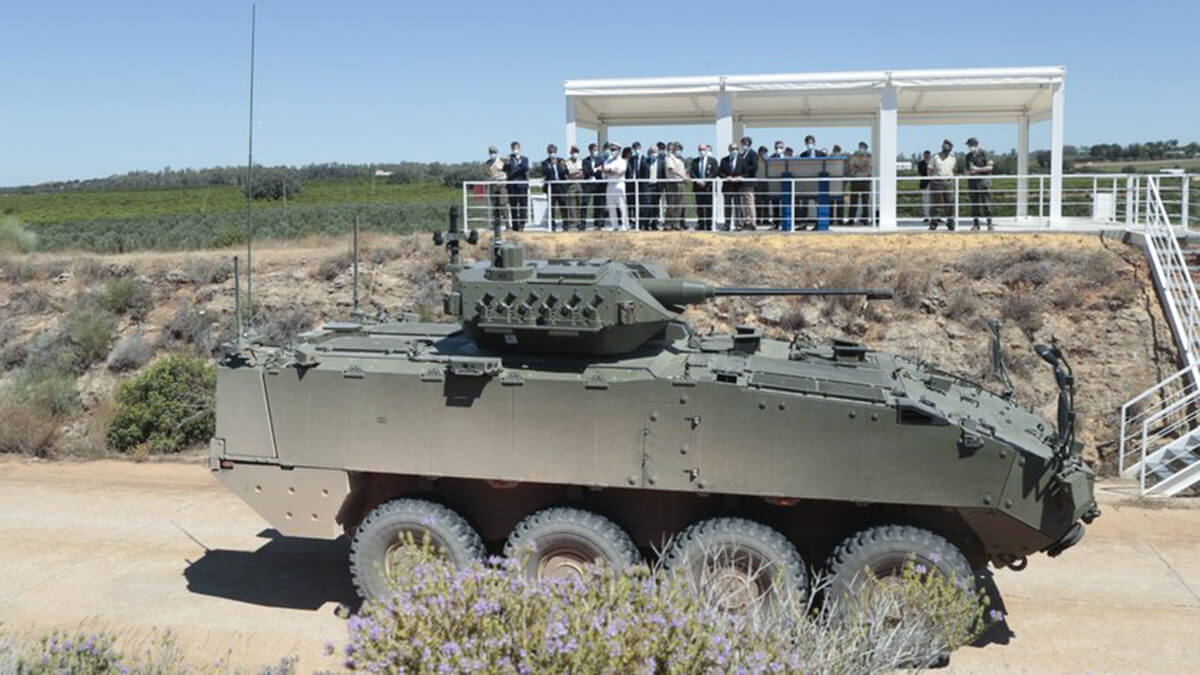 Amparo Valcarce quiere que las empresas que conforman el consorcio industrial TESS impongan una gobernanza fuerte y robusta al desarrollo y fabricación del 8x8 Dragón - PHOTO/MDE