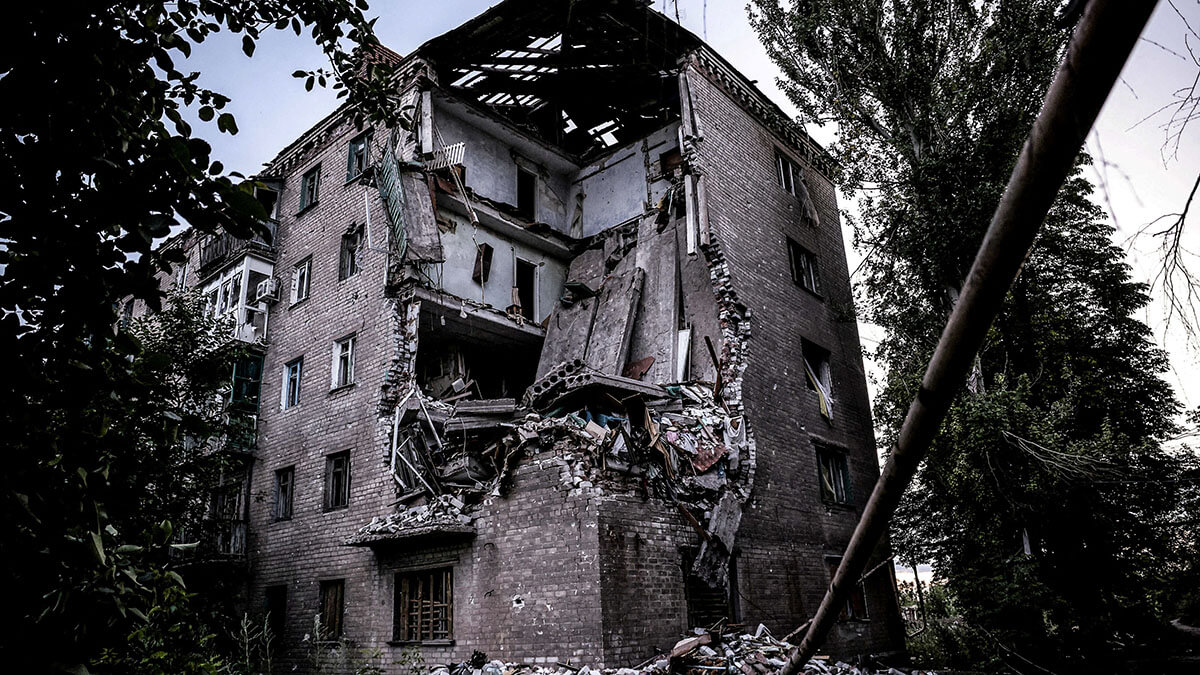 Un edificio gravemente dañado en la ciudad de Chasiv Yar en la región de Donetsk, Ucrania, el 25 de junio de 2024 - PHOTO/Oleg Petrasiuk/Servicio de prensa de la 24.ª Brigada Mecanizada Separada Rey Danylo de las Fuerzas Armadas de Ucrania vía REUTERS