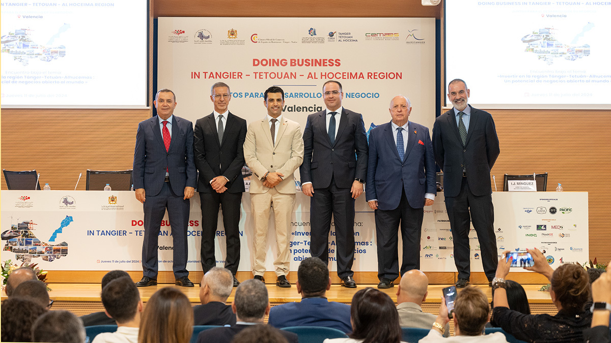 foto familia inauguracion doing business