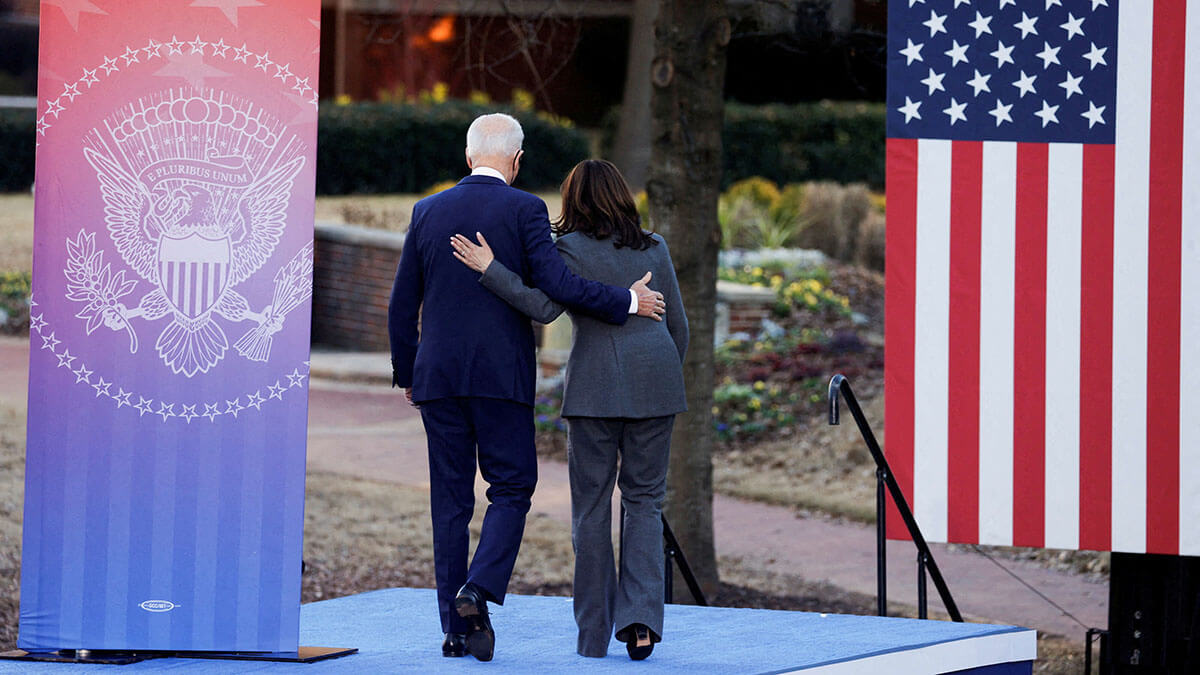 El presidente estadounidense Joe Biden y la vicepresidenta Kamala Harris en la Universidad Clark Atlanta, Georgia - REUTERS/JONATHAN ERNST 