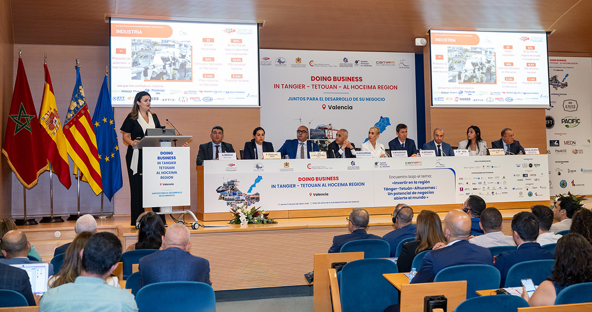 <p>Noussaira El Harrak, durante su intervención en el “Doing Business in Tangier-Tetouan-Al Hoceima Region” celebrado en Valencia - PHOTO/ATALAYAR</p>