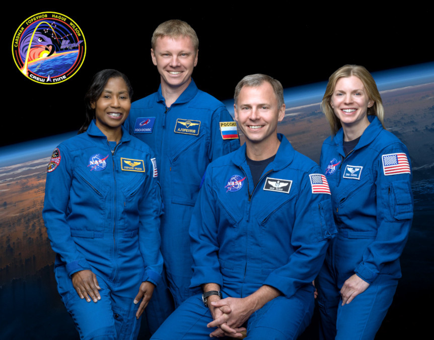 Los tres astronautas norteamericanos y el ruso que componen la tripulación titular de la misión Dragón Crew-9. De izquierda a derecha, Stephanie Wilson, Alexander Gorbunov, Nick Hague y Zena Cardman - PHOTO/NASA